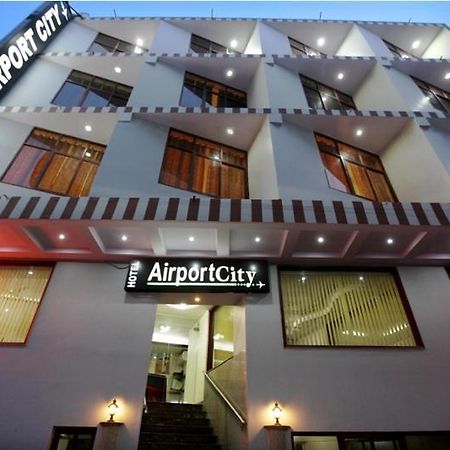 Hotel Airport City Near Delhi International Airport نيودلهي المظهر الخارجي الصورة