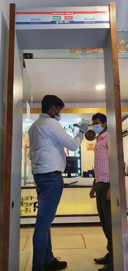 Hotel Airport City Near Delhi International Airport نيودلهي المظهر الخارجي الصورة