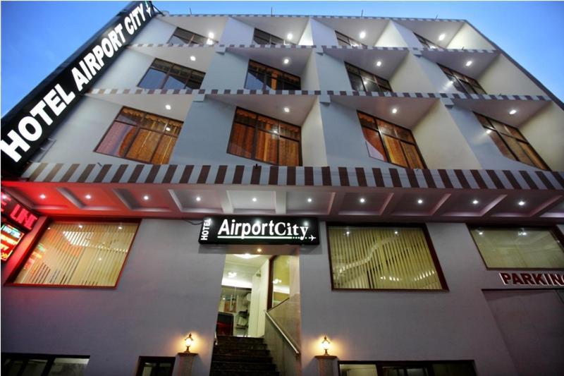 Hotel Airport City Near Delhi International Airport نيودلهي المظهر الخارجي الصورة